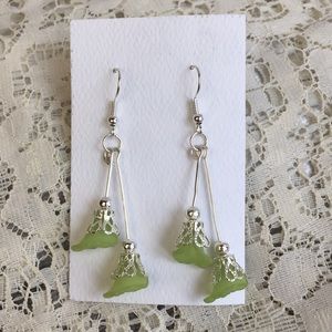 3/$15 Dangling green flower earrings